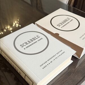 Scrabble Vintage Bookshelf Edition